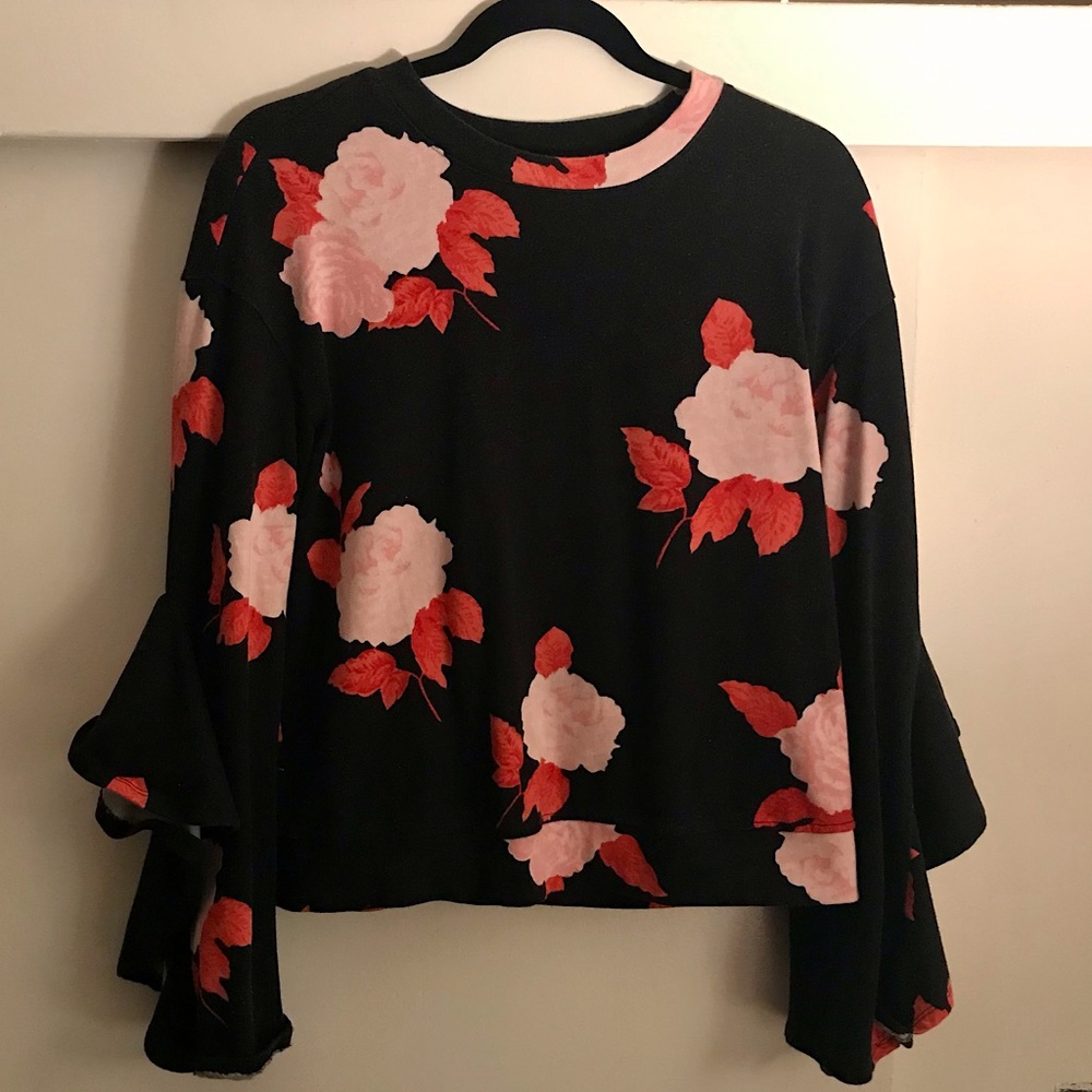 rose ruffle sleeve sweater 🌹